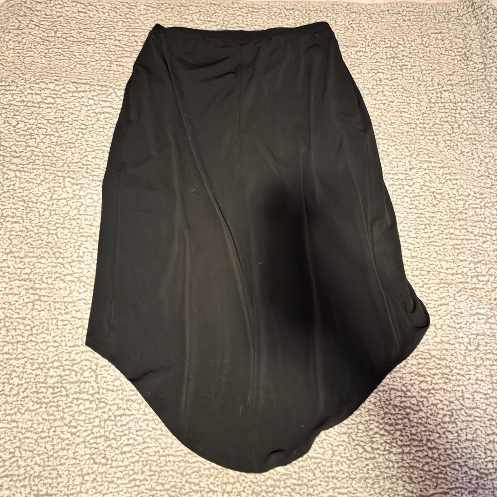 Black Draped Tulip Midi Skirt - Women - Picture 2 of 3